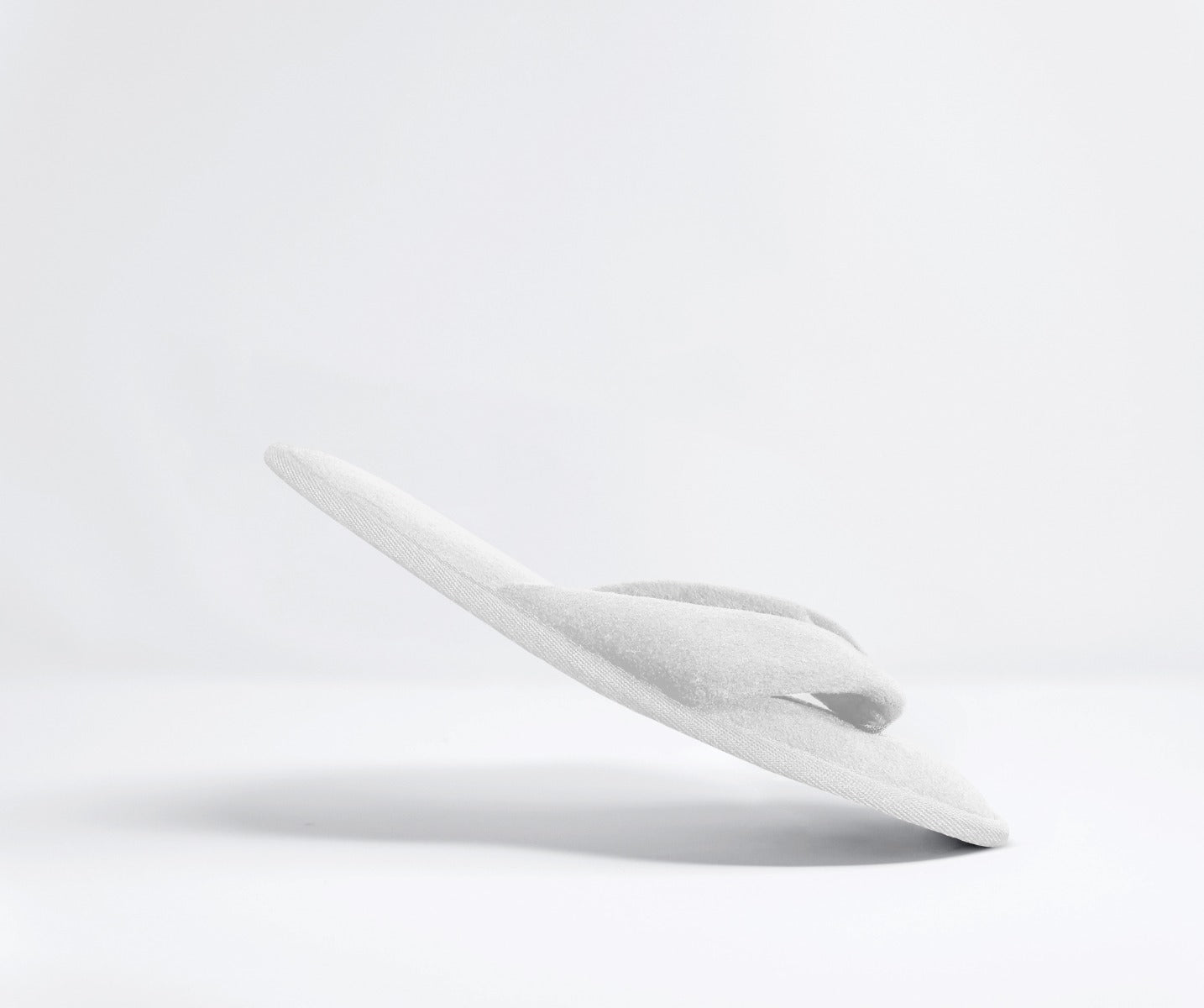 Witte teenslipper